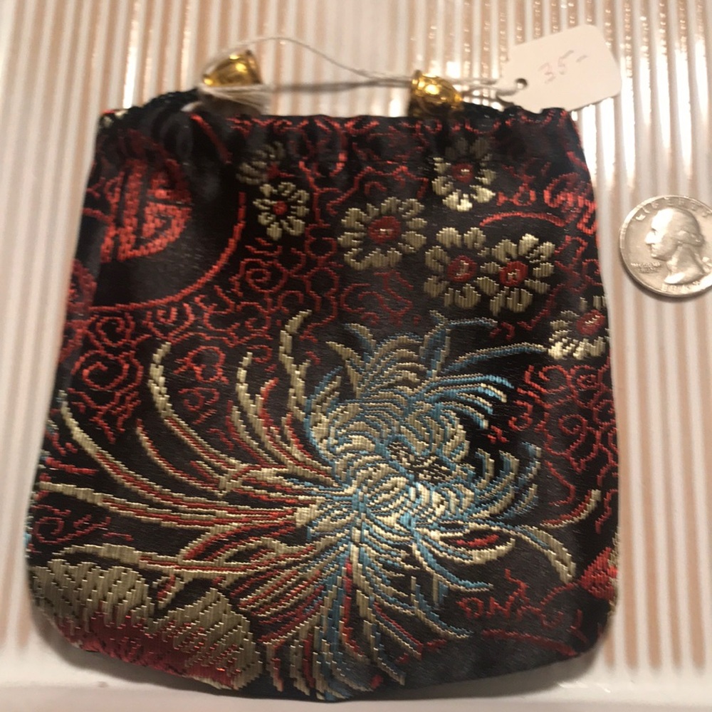 3/ 10$ Absolutely stunning jewelry bag - Picture 2 of 6